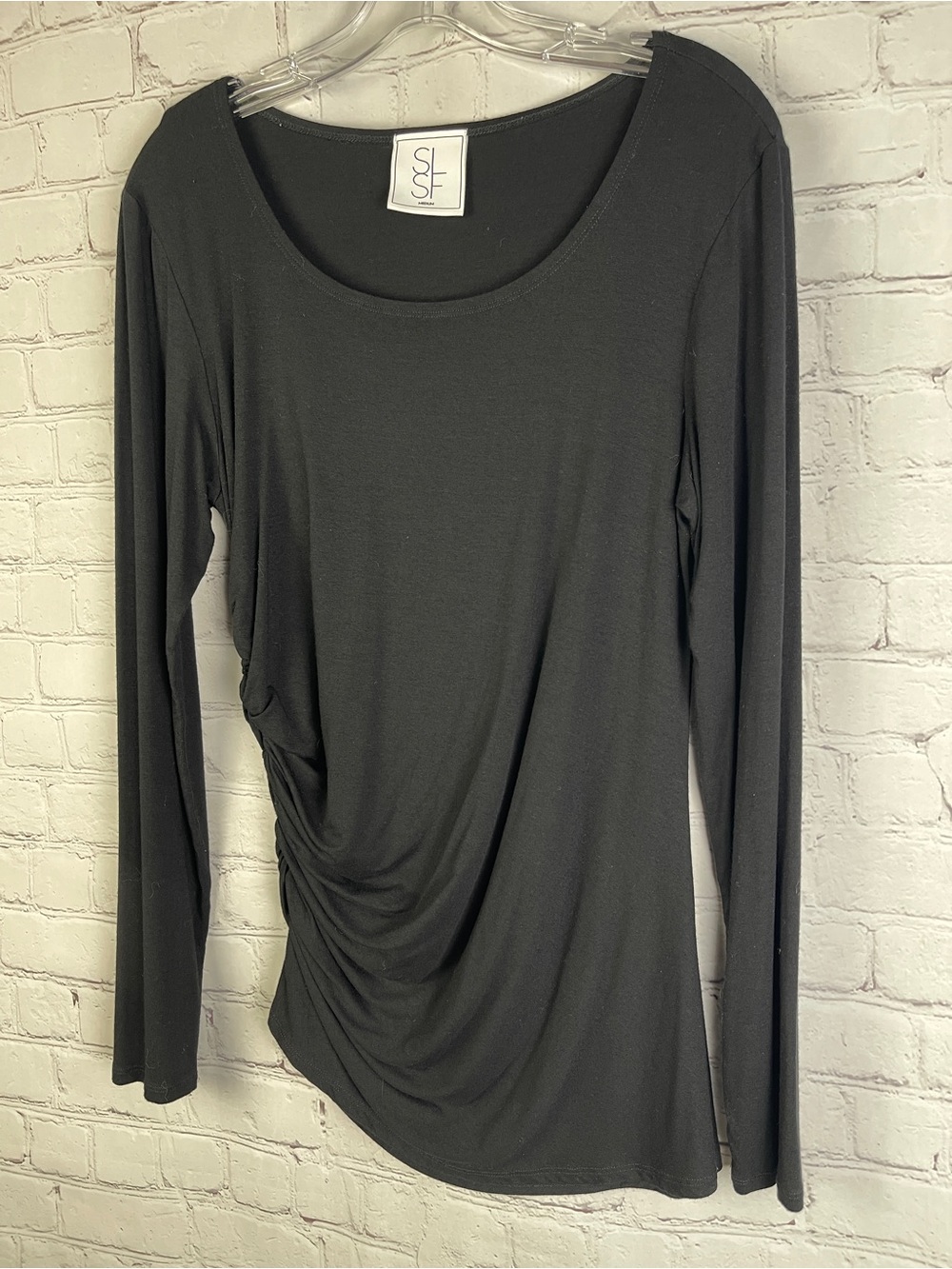 SLSF SARAH LILLER SAN FRANCISCO black long sleeve side ruched top, size M
